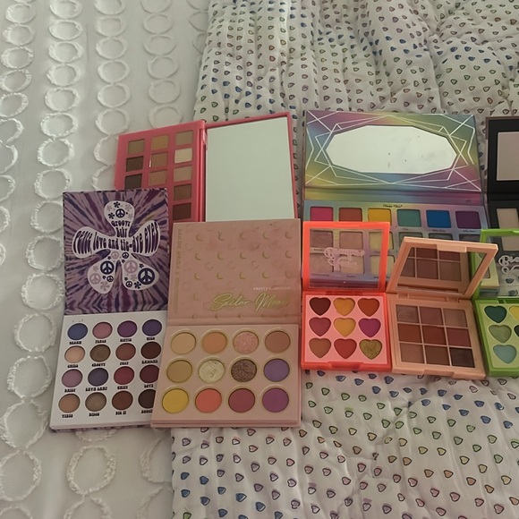 huge eyeshadow makeup pallets set - Picture 4 of 4
